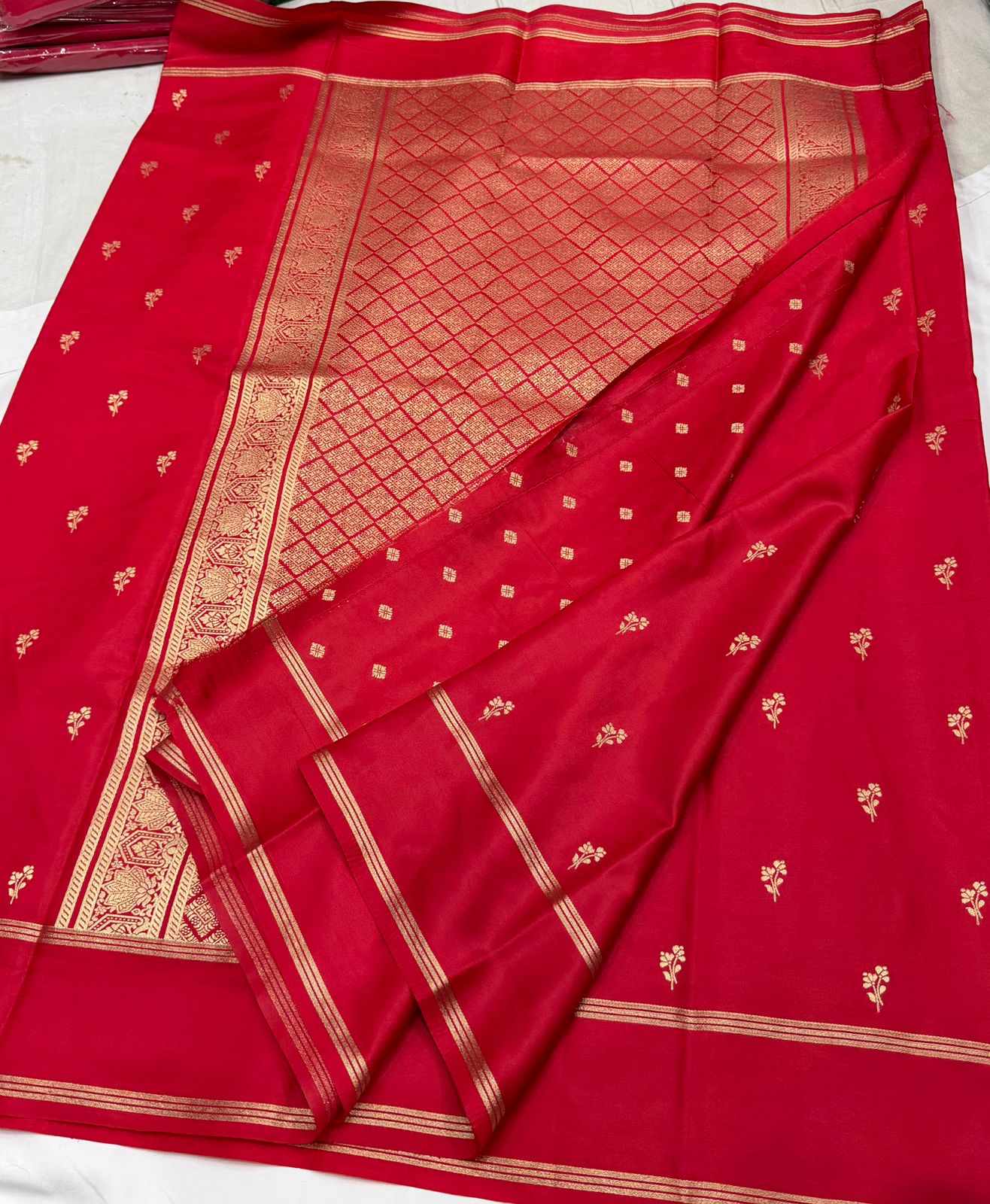 TRENDY GAJJI SILK